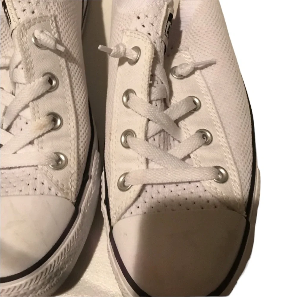 Converse size 10.5 white sneakers like new with a sock like look - Picture 2 of 11